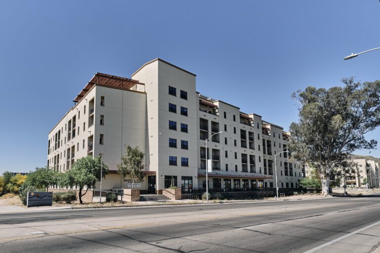 District Living Mercado District