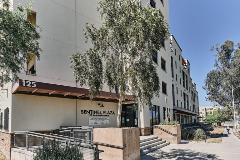 District Living Mercado District